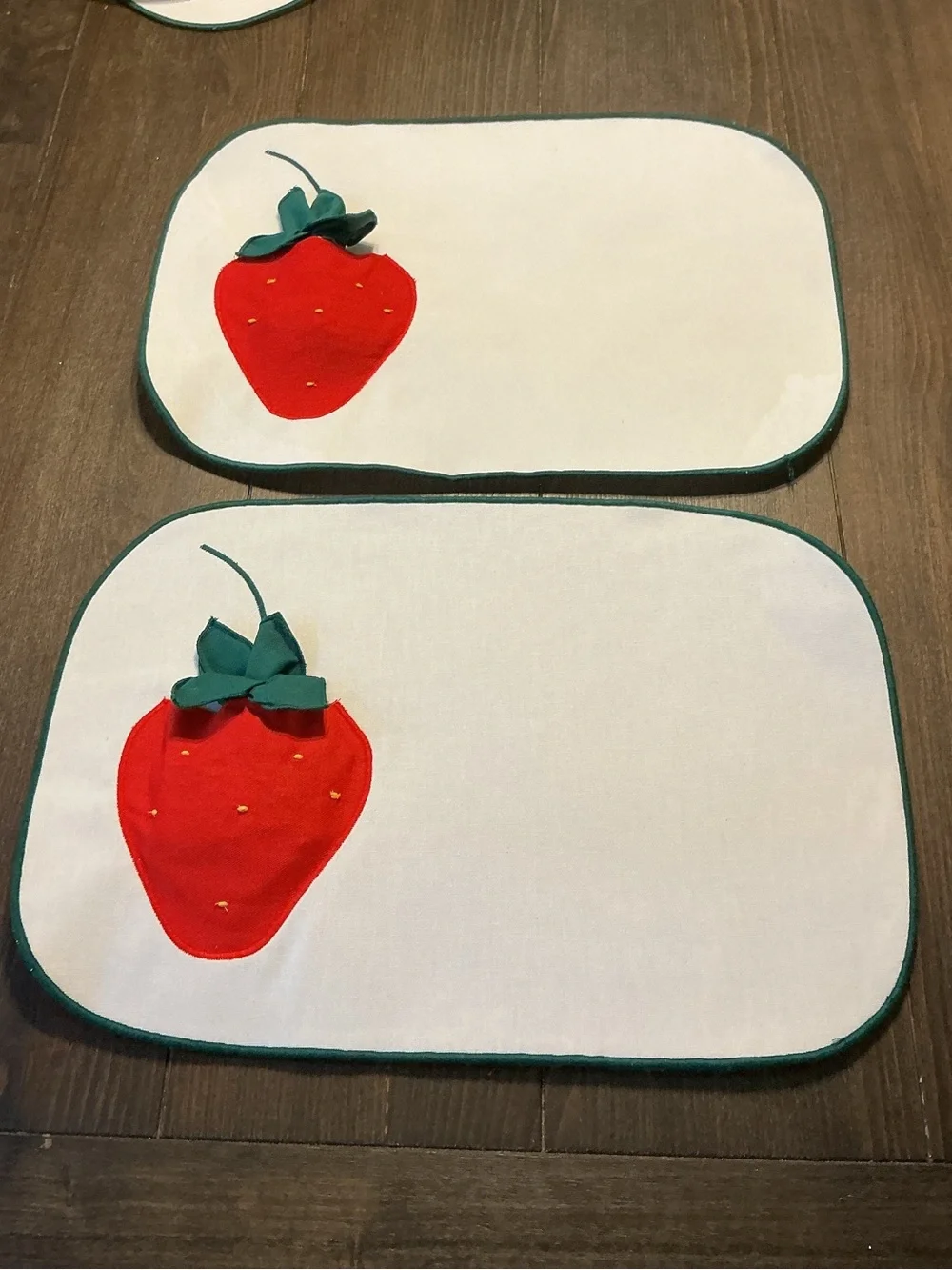 Set of 4 Vintage 70’s Heritage Linens Sidekick Strawberry Appliqué Placemats